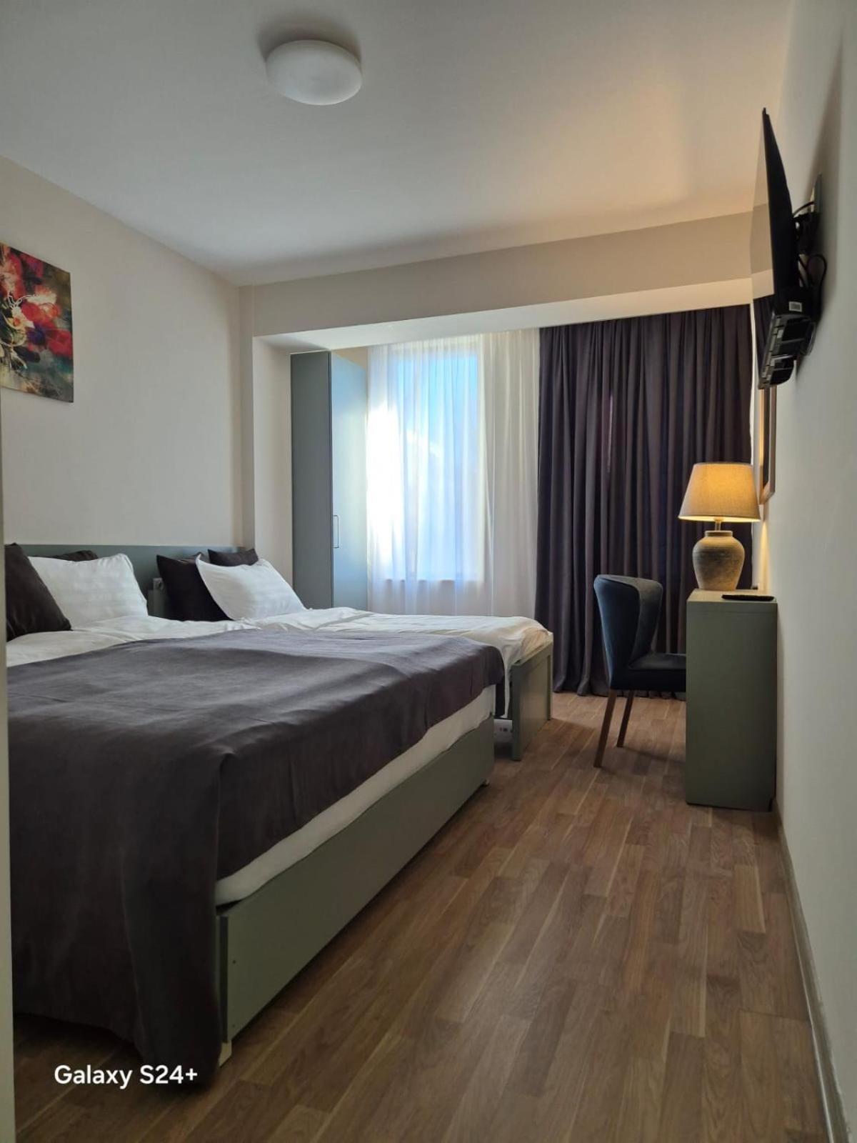 Hotel Asa Tbilisi Esterno foto